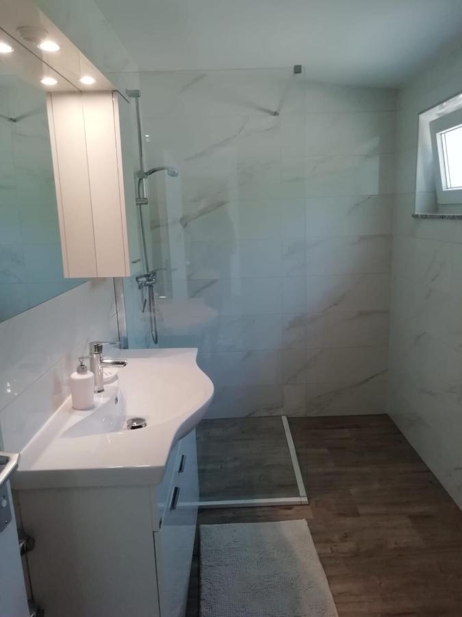 Apartment Hajduk Starigrad Paklenica Exteriör bild