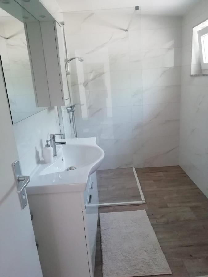 Apartment Hajduk Starigrad Paklenica Exteriör bild