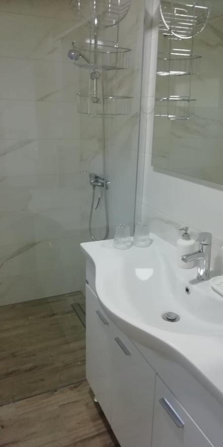 Apartment Hajduk Starigrad Paklenica Exteriör bild