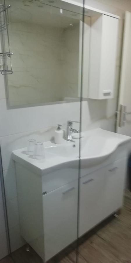 Apartment Hajduk Starigrad Paklenica Exteriör bild