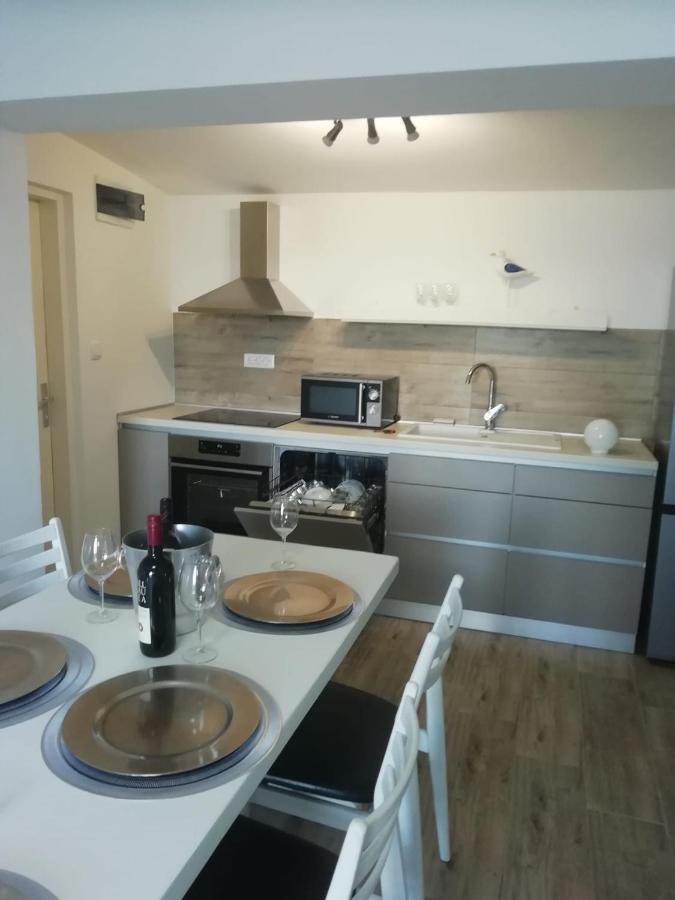Apartment Hajduk Starigrad Paklenica Exteriör bild